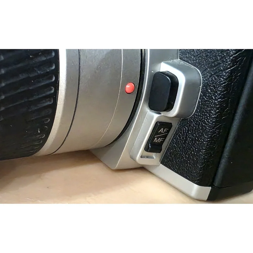Minolta Maxxum‎ 3 SLR Film Camera 55mm 28.80 AF 0.4m/1.3ft Standard Prime Lens
